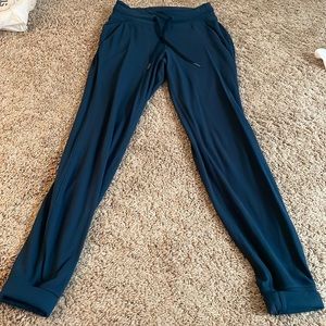 Lululemon Ready to Rulu high rise joggers